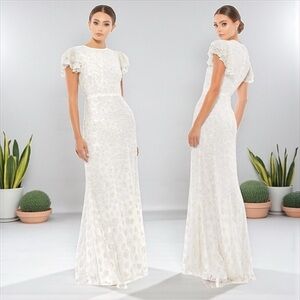 🌻NEW w/tags Mac Duggal White Beaded High Neck Flutter Cap Sleeve Gown Size 14